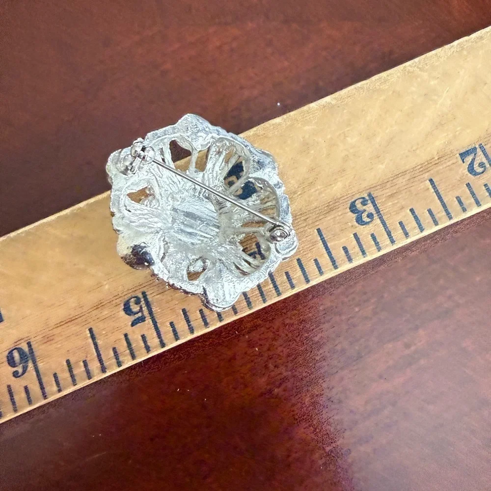 Vintage Silver Tone Brooch